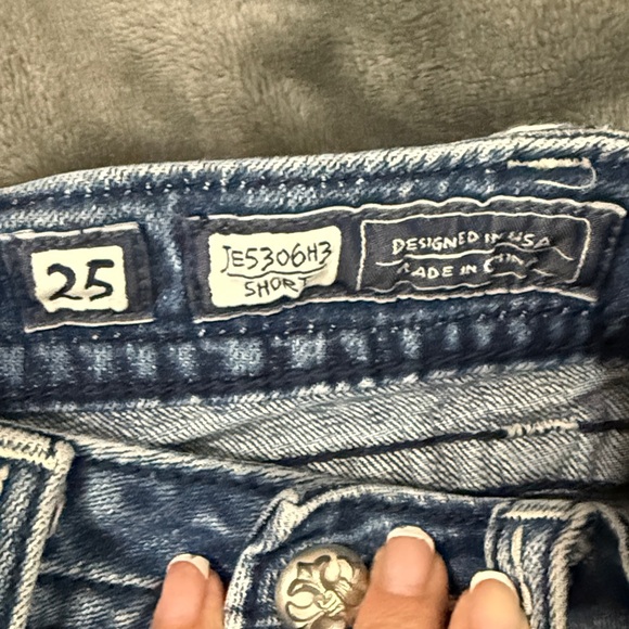 Miss Me Distressed Blue Jean Shorts Grunge Y2K Bikercore Sz 25 Indiesleeze - Picture 5 of 9